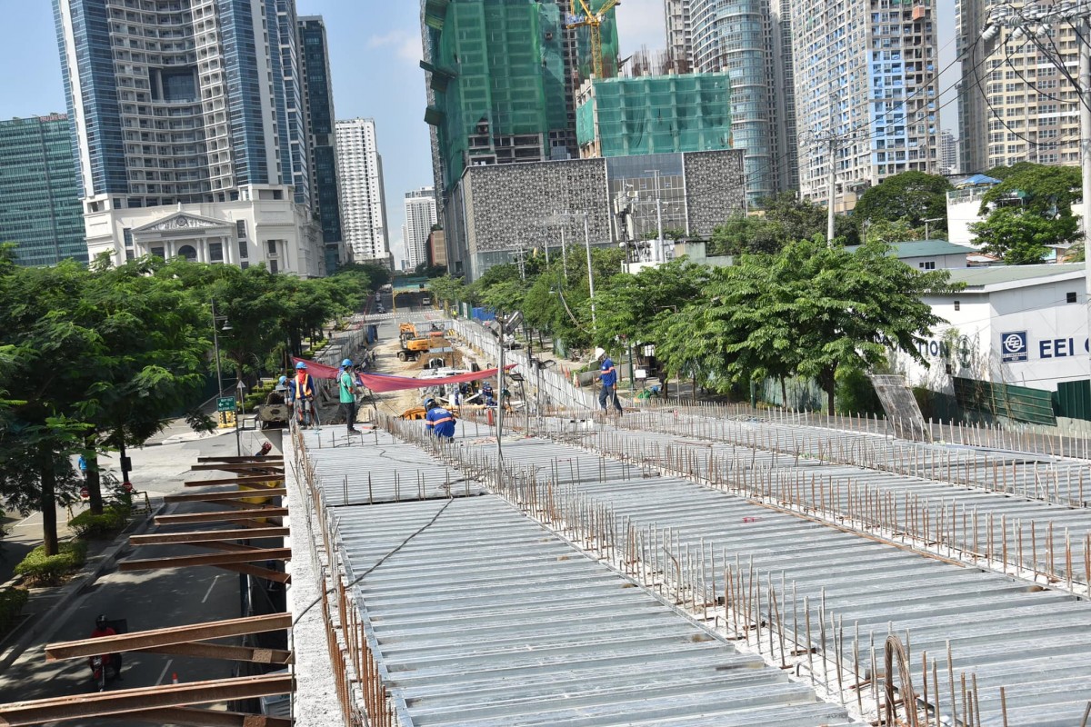 PIA DPWH Eyes BGC Viaduct Completion By September