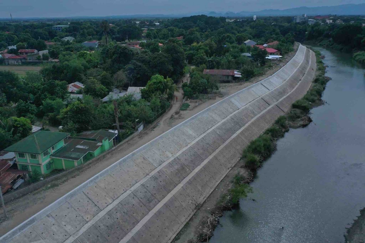 Pia Dpwh Completes Flood Control Structures Along Camiling River