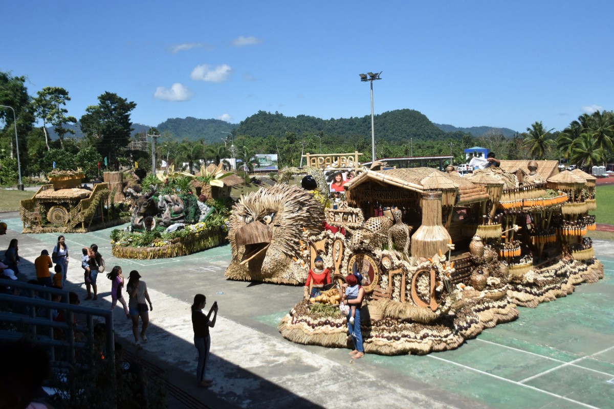 PIA - Unique floats showcase the best products, tourism of Apayao