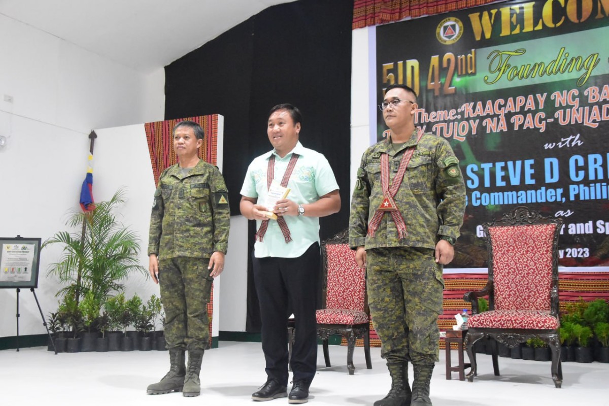 PIA - Army camp honors soldiers, stakeholders on 42nd anniversary