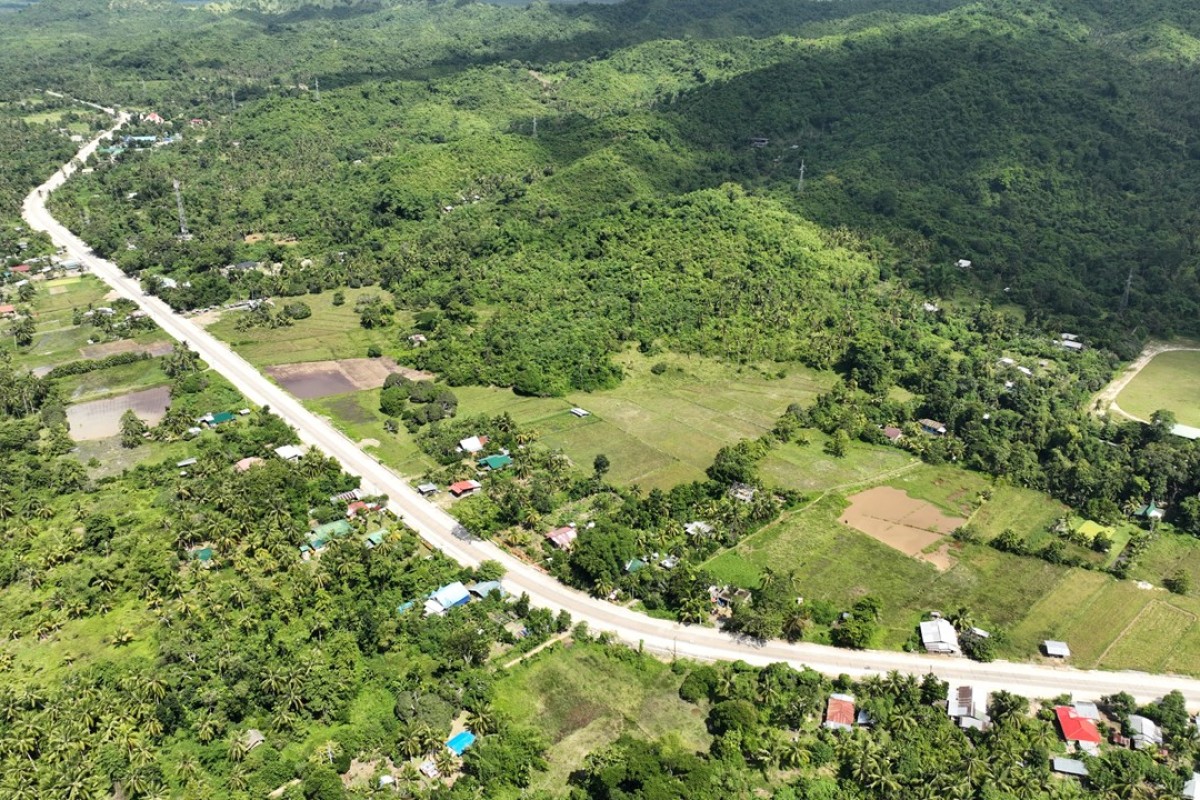 PIA - DPWH completes the 2 km part of Puerto Princesa City North Road